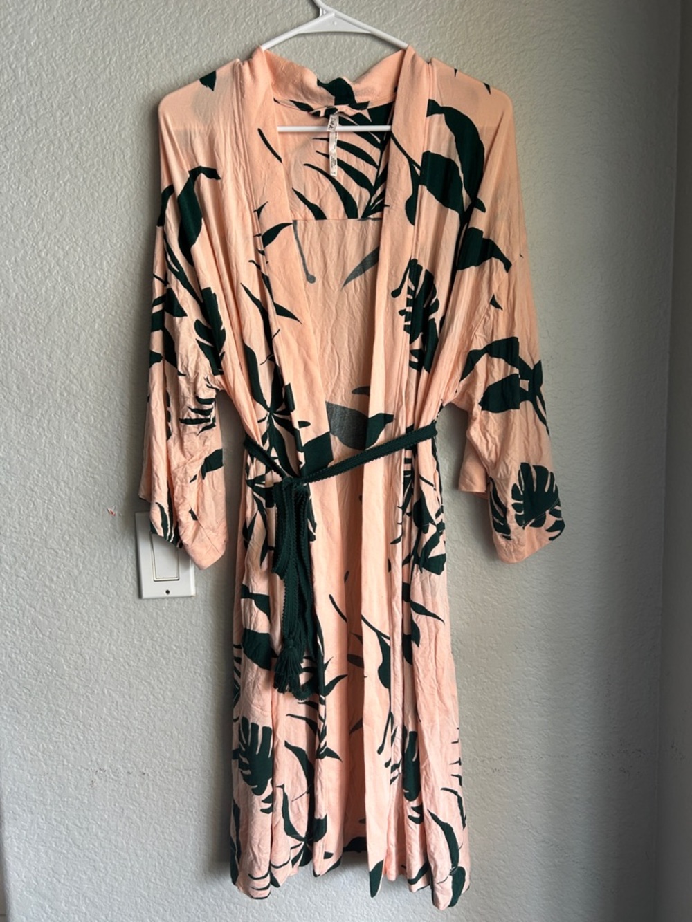 Soma “Cool Nights” Peach & Dark Green Tropical Print Women's Robe